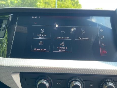 Audi A1 1.0 TFSI 30 S line Sportback Euro 6 (s/s) 5dr 37