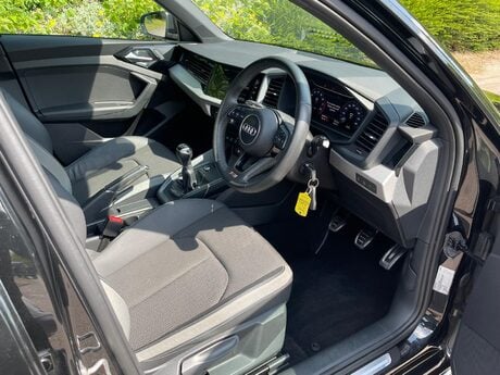 Audi A1 1.0 TFSI 30 S line Sportback Euro 6 (s/s) 5dr 11