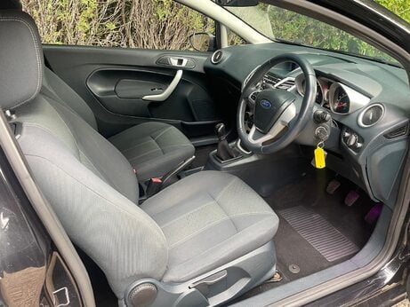 Ford Fiesta 1.4 Zetec 3dr 9