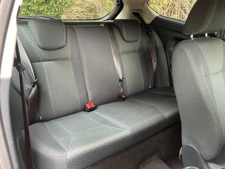 Ford Fiesta 1.4 Zetec 3dr 27