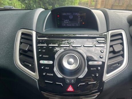Ford Fiesta 1.4 Zetec 3dr 41