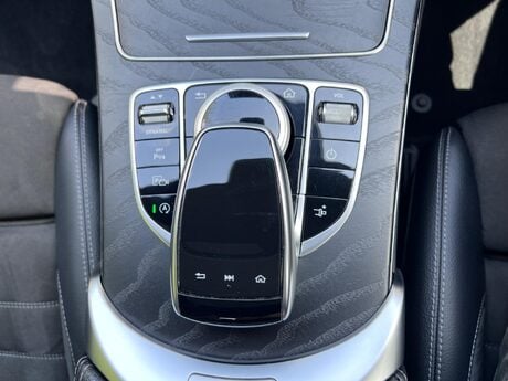 Mercedes-Benz C Class 1.5 C200 MHEV AMG Line (Premium Plus) G-Tronic+ Euro 6 (s/s) 2dr 21