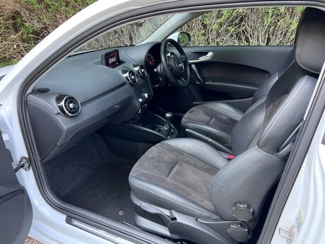 Audi A1 1.0 TFSI Sport Euro 6 (s/s) 3dr 59