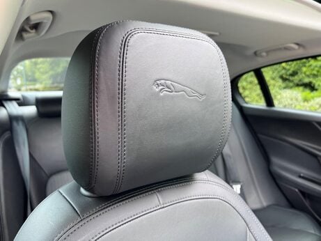 Jaguar XE 2.0d Portfolio Auto AWD Euro 6 (s/s) 4dr 63