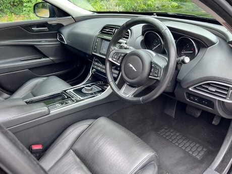 Jaguar XE 2.0d Portfolio Auto AWD Euro 6 (s/s) 4dr 70