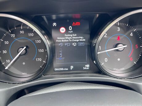 Jaguar XE 2.0d Portfolio Auto AWD Euro 6 (s/s) 4dr 78