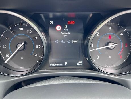 Jaguar XE 2.0d Portfolio Auto AWD Euro 6 (s/s) 4dr 80