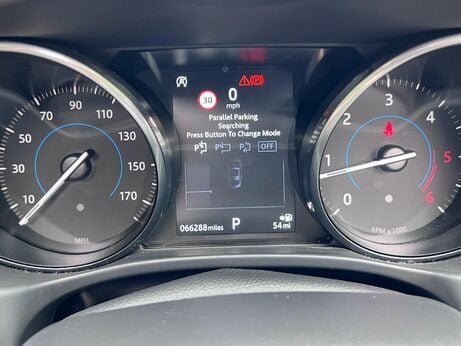 Jaguar XE 2.0d Portfolio Auto AWD Euro 6 (s/s) 4dr 81