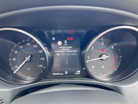 Jaguar XE 2.0d Portfolio Auto AWD Euro 6 (s/s) 4dr 82