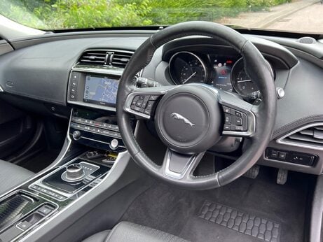 Jaguar XE 2.0d Portfolio Auto AWD Euro 6 (s/s) 4dr 83