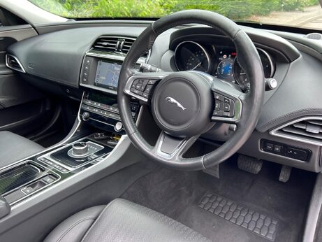 Jaguar XE 2.0d Portfolio Auto AWD Euro 6 (s/s) 4dr 84