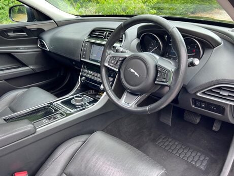 Jaguar XE 2.0d Portfolio Auto AWD Euro 6 (s/s) 4dr 10