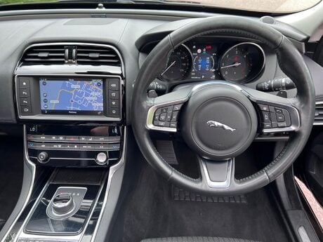 Jaguar XE 2.0d Portfolio Auto AWD Euro 6 (s/s) 4dr 16