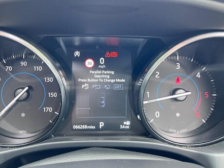 Jaguar XE 2.0d Portfolio Auto AWD Euro 6 (s/s) 4dr 17
