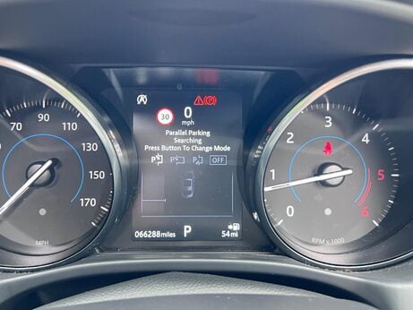 Jaguar XE 2.0d Portfolio Auto AWD Euro 6 (s/s) 4dr 13