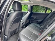 Jaguar XE 2.0d Portfolio Auto AWD Euro 6 (s/s) 4dr 32