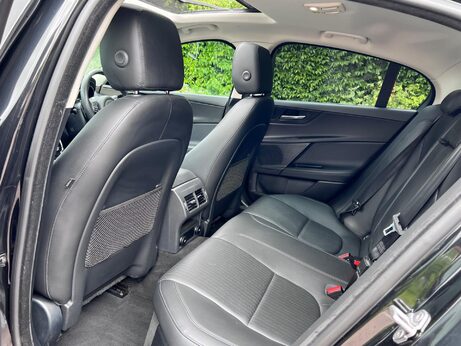 Jaguar XE 2.0d Portfolio Auto AWD Euro 6 (s/s) 4dr 28