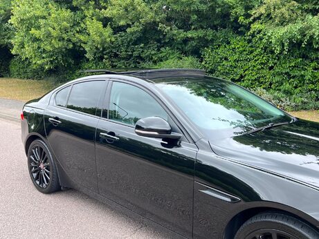 Jaguar XE 2.0d Portfolio Auto AWD Euro 6 (s/s) 4dr 44