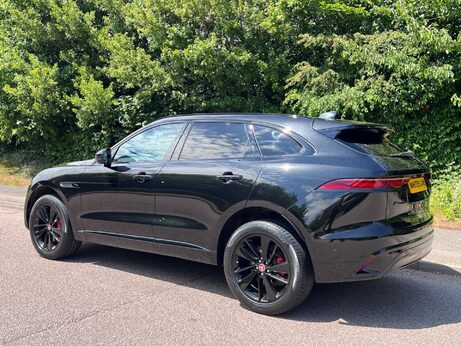 Jaguar F-Pace 2.0 D200 MHEV R-Dynamic SE Auto AWD Euro 6 (s/s) 5dr 4