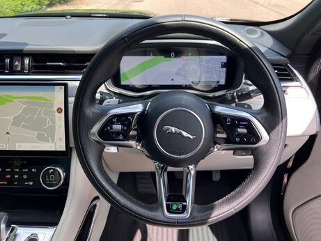 Jaguar F-Pace 2.0 D200 MHEV R-Dynamic SE Auto AWD Euro 6 (s/s) 5dr 14