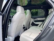 Jaguar F-Pace 2.0 D200 MHEV R-Dynamic SE Auto AWD Euro 6 (s/s) 5dr 31