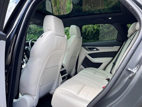 Jaguar F-Pace 2.0 D200 MHEV R-Dynamic SE Auto AWD Euro 6 (s/s) 5dr 27
