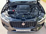 Jaguar F-Pace 2.0 D200 MHEV R-Dynamic SE Auto AWD Euro 6 (s/s) 5dr 36