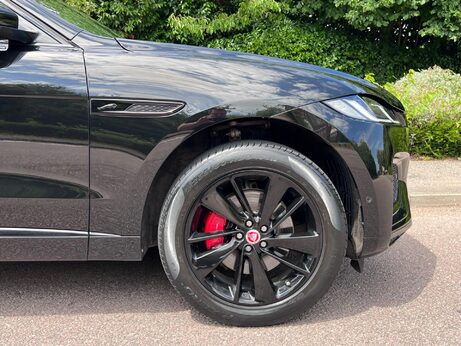 Jaguar F-Pace 2.0 D200 MHEV R-Dynamic SE Auto AWD Euro 6 (s/s) 5dr 43