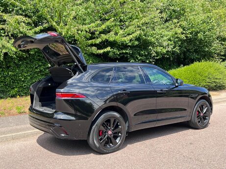 Jaguar F-Pace 2.0 D200 MHEV R-Dynamic SE Auto AWD Euro 6 (s/s) 5dr 63