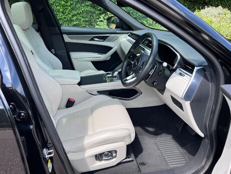 Jaguar F-Pace 2.0 D200 MHEV R-Dynamic SE Auto AWD Euro 6 (s/s) 5dr 65