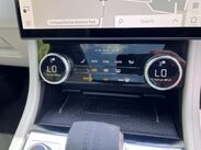 Jaguar F-Pace 2.0 D200 MHEV R-Dynamic SE Auto AWD Euro 6 (s/s) 5dr 77