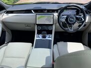 Jaguar F-Pace 2.0 D200 MHEV R-Dynamic SE Auto AWD Euro 6 (s/s) 5dr 90