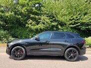 Jaguar F-Pace 2.0 D200 MHEV R-Dynamic SE Auto AWD Euro 6 (s/s) 5dr 7