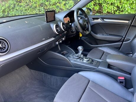 Audi A3 1.5 TFSI CoD 35 S line Sportback S Tronic Euro 6 (s/s) 5dr 77