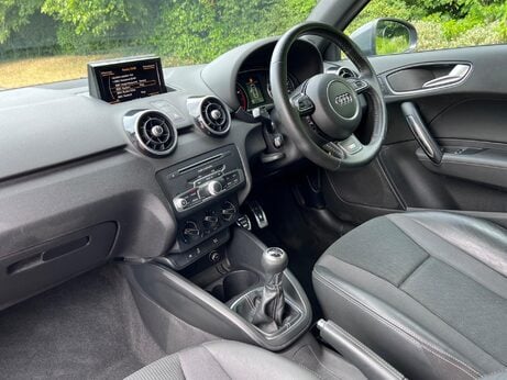 Audi A1 1.4 TFSI CoD S line Euro 6 (s/s) 3dr 21