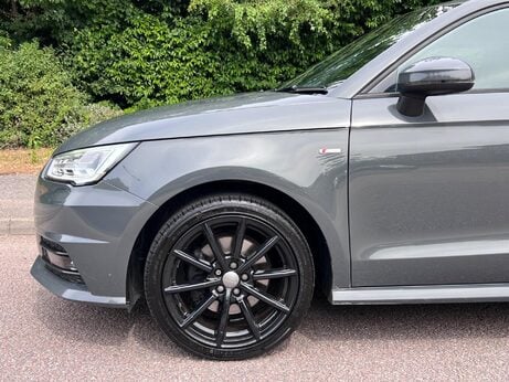 Audi A1 1.4 TFSI CoD S line Euro 6 (s/s) 3dr 33
