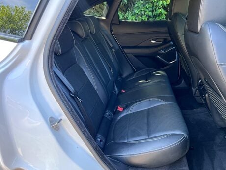 Jaguar E-Pace 2.0 D180 R-Dynamic HSE Auto AWD Euro 6 (s/s) 5dr 35