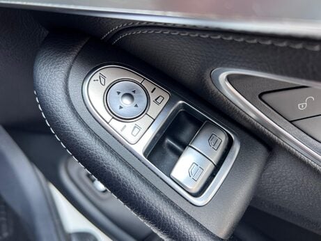 Mercedes-Benz C Class 2.1 C220d AMG Line (Premium Plus) G-Tronic+ Euro 6 (s/s) 2dr 53