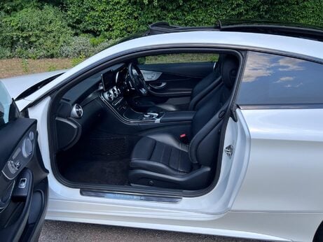 Mercedes-Benz C Class 2.1 C220d AMG Line (Premium Plus) G-Tronic+ Euro 6 (s/s) 2dr 32