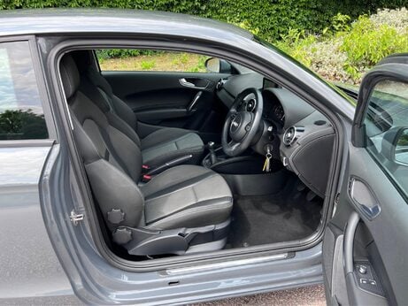 Audi A1 1.0 TFSI Sport Euro 6 (s/s) 3dr 10