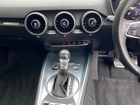 Audi TT 2.0 TFSI S line S Tronic quattro Euro 6 (s/s) 3dr 23