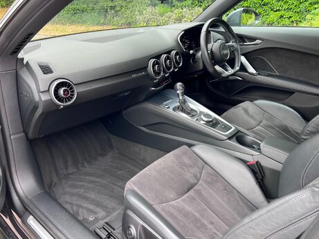 Audi TT 2.0 TFSI S line S Tronic quattro Euro 6 (s/s) 3dr 27