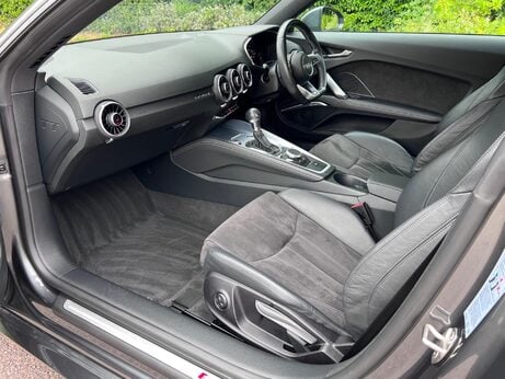 Audi TT 2.0 TFSI S line S Tronic quattro Euro 6 (s/s) 3dr 69