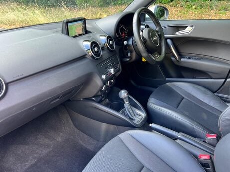 Audi A1 1.4 TFSI S line Sportback S Tronic Euro 6 (s/s) 5dr 17