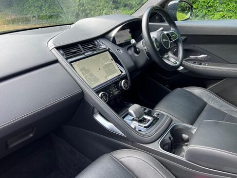 Jaguar E-Pace 2.0 D204 MHEV R-Dynamic SE Auto AWD Euro 6 (s/s) 5dr 26