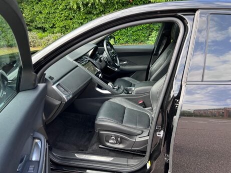 Jaguar E-Pace 2.0 D204 MHEV R-Dynamic SE Auto AWD Euro 6 (s/s) 5dr 28