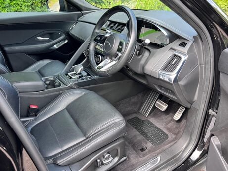 Jaguar E-Pace 2.0 D204 MHEV R-Dynamic SE Auto AWD Euro 6 (s/s) 5dr 17
