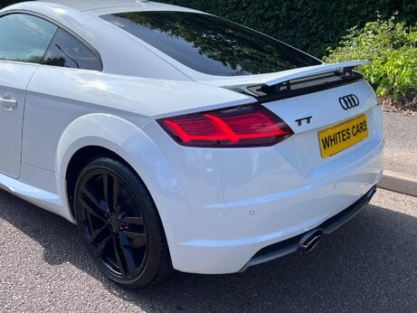 Audi TT 2.0 TFSI S line S Tronic Euro 6 (s/s) 3dr 33