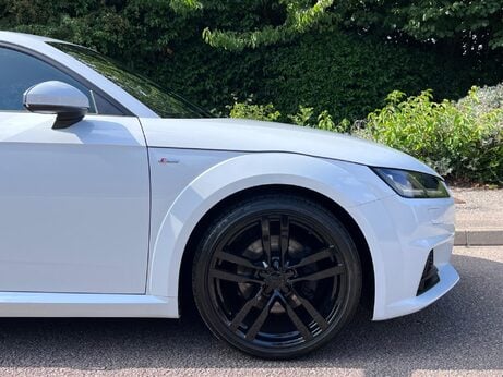 Audi TT 2.0 TFSI S line S Tronic Euro 6 (s/s) 3dr 7
