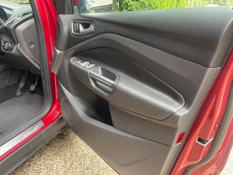 Ford Kuga 2.0 TDCi Titanium X 2WD Euro 6 (s/s) 5dr 41